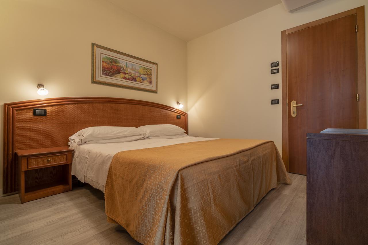 Hotel Ambassador Bibione Ngoại thất bức ảnh